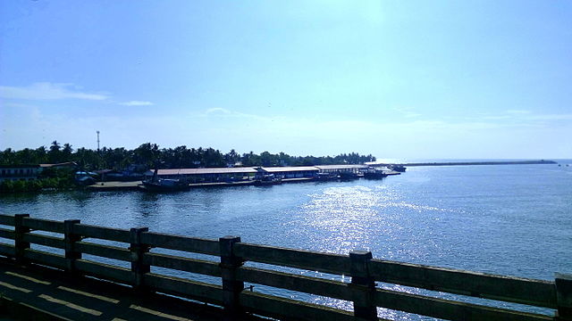 Neendakara Port